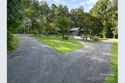 1932 Slater Road, Charlotte, NC 28216 - Photo 3