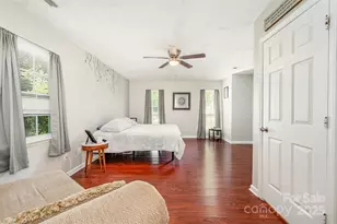 2424 Castlecomer Dr, Charlotte, NC 28262 - Photo 11