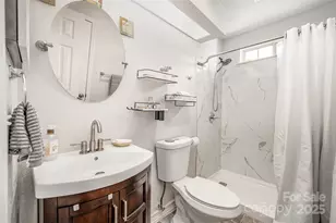 2424 Castlecomer Dr, Charlotte, NC 28262 - Photo 9