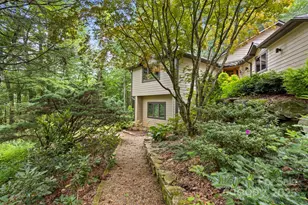 35 Mountain Lake Dr, Hendersonville, NC 28739 - Photo 3