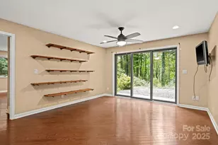 35 Mountain Lake Dr, Hendersonville, NC 28739 - Photo 33