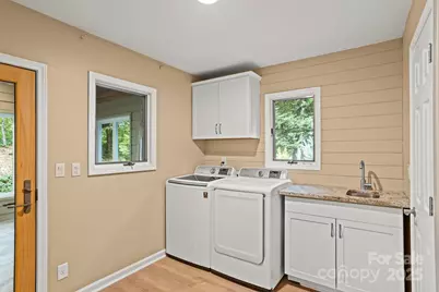 35 Mountain Lake Drive, Hendersonville, NC 28739 - Photo 17