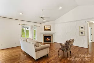 315 Charlestown Dr, Hendersonville, NC 28792 - Photo 7