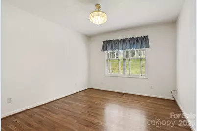 315 Charlestown Drive, Hendersonville, NC 28792 - Photo 23