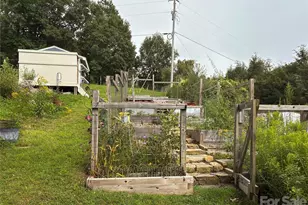 1856 Cabbage Patch Rd, Burnsville, NC 28714 - Photo 37