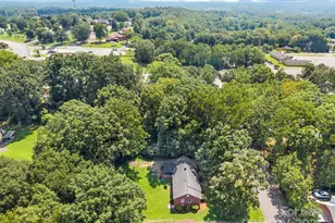 710 Owens Dr, Gastonia, NC 28054 - Photo 7