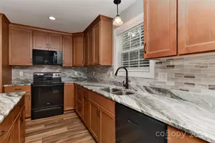 8056 Hunley Ridge Rd, Matthews, NC 28104 - Photo 7