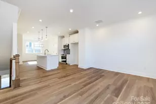 6027 Pivot Ct, Charlotte, NC 28205 - Photo 11