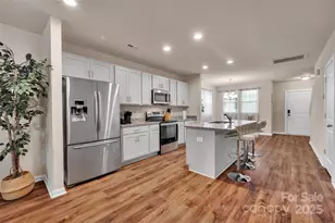 231 Hoskins Ave Dr, Charlotte, NC 28208 - Photo 19