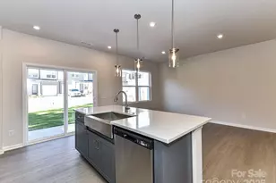 3041 Hutton Gdns Ln, Charlotte, NC 28269 - Photo 11