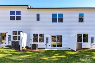 3041 Hutton Gdns Ln, Charlotte, NC 28269 - Photo 19