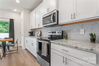 3008 Summit Oaks Road, Charlotte, NC 28269 - Photo 9