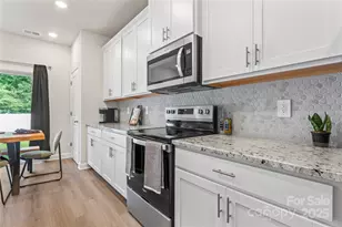 3008 Summit Oaks Rd, Charlotte, NC 28269 - Photo 9