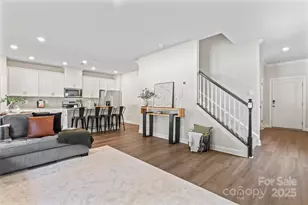 3008 Summit Oaks Rd, Charlotte, NC 28269 - Photo 3