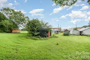 3948 Main Ave Dr NW, Hickory, NC 28601 - Photo 11