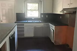 4814 Hidden Valley Rd, Charlotte, NC 28213 - Photo 3