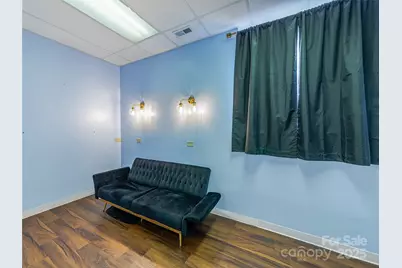 125 S Main Street, Hendersonville, NC 28792 - Photo 31