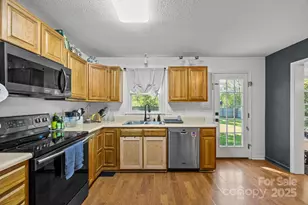 705 Woodhill Dr, Fletcher, NC 28732 - Photo 11