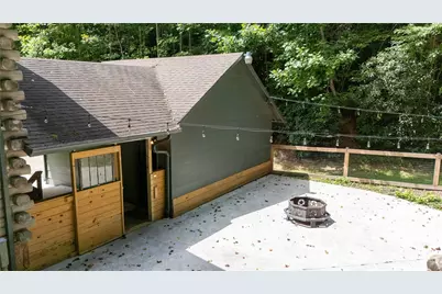 2038 Toms Creek Road, Marion, NC 28752 - Photo 9