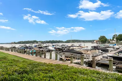 18647 Vineyard Point Lane, Cornelius, NC 28031 - Photo 9