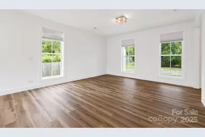 523 Shepherd Street, Hendersonville, NC 28792 - Photo 11