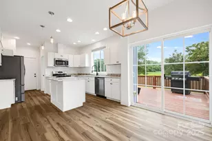 523 Shepherd St, Hendersonville, NC 28792 - Photo 13