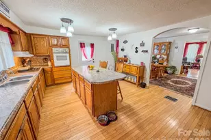 2301 Silver Ml Rd, Marshall, NC 28753 - Photo 15