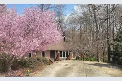 6164 N Knoll Place #8, Hickory, NC 28601 - Photo 1