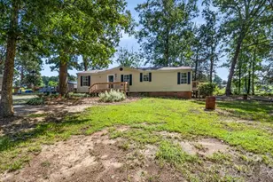 156 White Poplar St, Ramseur, NC 27316 - Photo 3