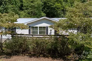 614 Upper Doe Bag Rd, Green Mountain, NC 28740 - Photo 3