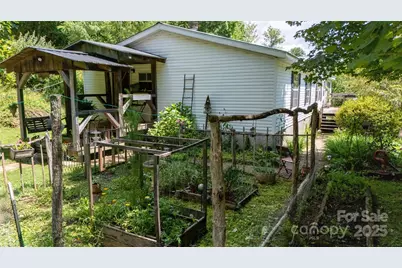 614 Upper Doe Bag Road, Green Mountain, NC 28740 - Photo 5