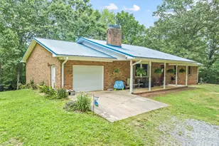 400 Sunset Heights, Canton, NC 28716 - Photo 1