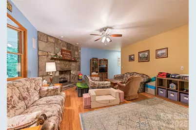 400 Sunset Heights, Canton, NC 28716 - Photo 11