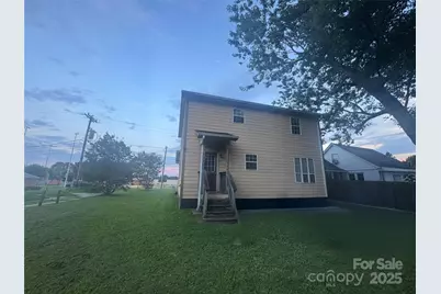 305 Mobley Street, Clover, SC 29710 - Photo 3