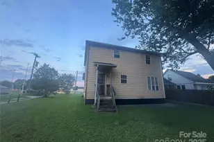 305 Mobley St, Clover, SC 29710 - Photo 3