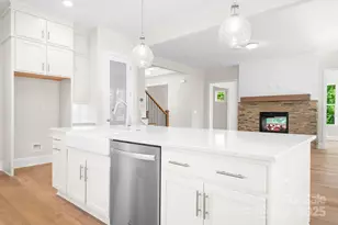 106 Windbluff Ct, Statesville, NC 28677 - Photo 5