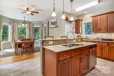 301 Gateway Drive, Hendersonville, NC 28739 - Photo 11