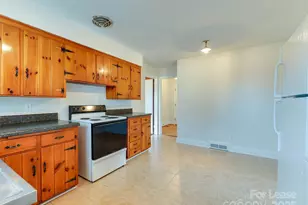 1432 Bevis Dr, Charlotte, NC 28209 - Photo 19