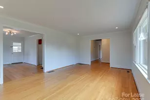 1432 Bevis Dr, Charlotte, NC 28209 - Photo 9