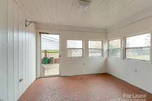 1432 Bevis Dr, Charlotte, NC 28209 - Photo 33