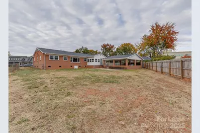 1432 Bevis Drive, Charlotte, NC 28209 - Photo 39