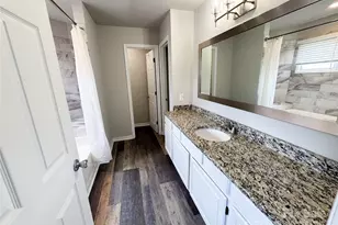 9211 Ravenwing Dr, Charlotte, NC 28262 - Photo 7