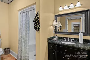 368 Players Ridge Rd, Hickory, NC 28601 - Photo 35