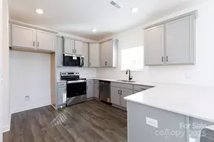 2032 Mandarin Blvd, Charlotte, NC 28205 - Photo 13