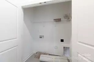 2032 Mandarin Blvd, Charlotte, NC 28205 - Photo 31