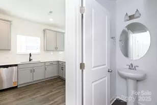 2032 Mandarin Blvd, Charlotte, NC 28205 - Photo 15