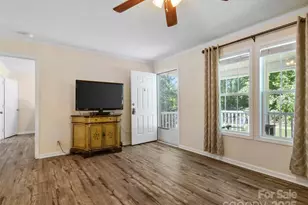 9 Sun Ridge Rd, Asheville, NC 28806 - Photo 5