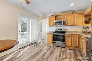 9 Sun Ridge Rd, Asheville, NC 28806 - Photo 7