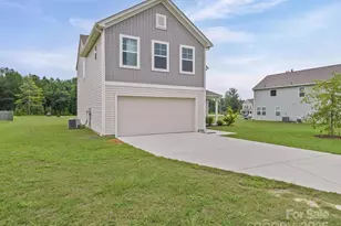 303 Amberly Cir, Pageland, SC 29728 - Photo 3