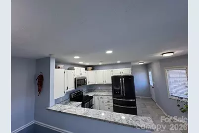 124 Mountain Valley Drive, Hendersonville, NC 28739 - Photo 11